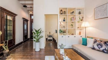 Suite | Living room