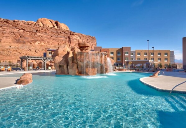 Beheizter Pool