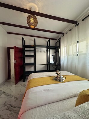 1 bedroom, desk, iron/ironing board, free WiFi