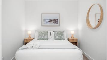 1 bedroom, iron/ironing board, internet, bed sheets