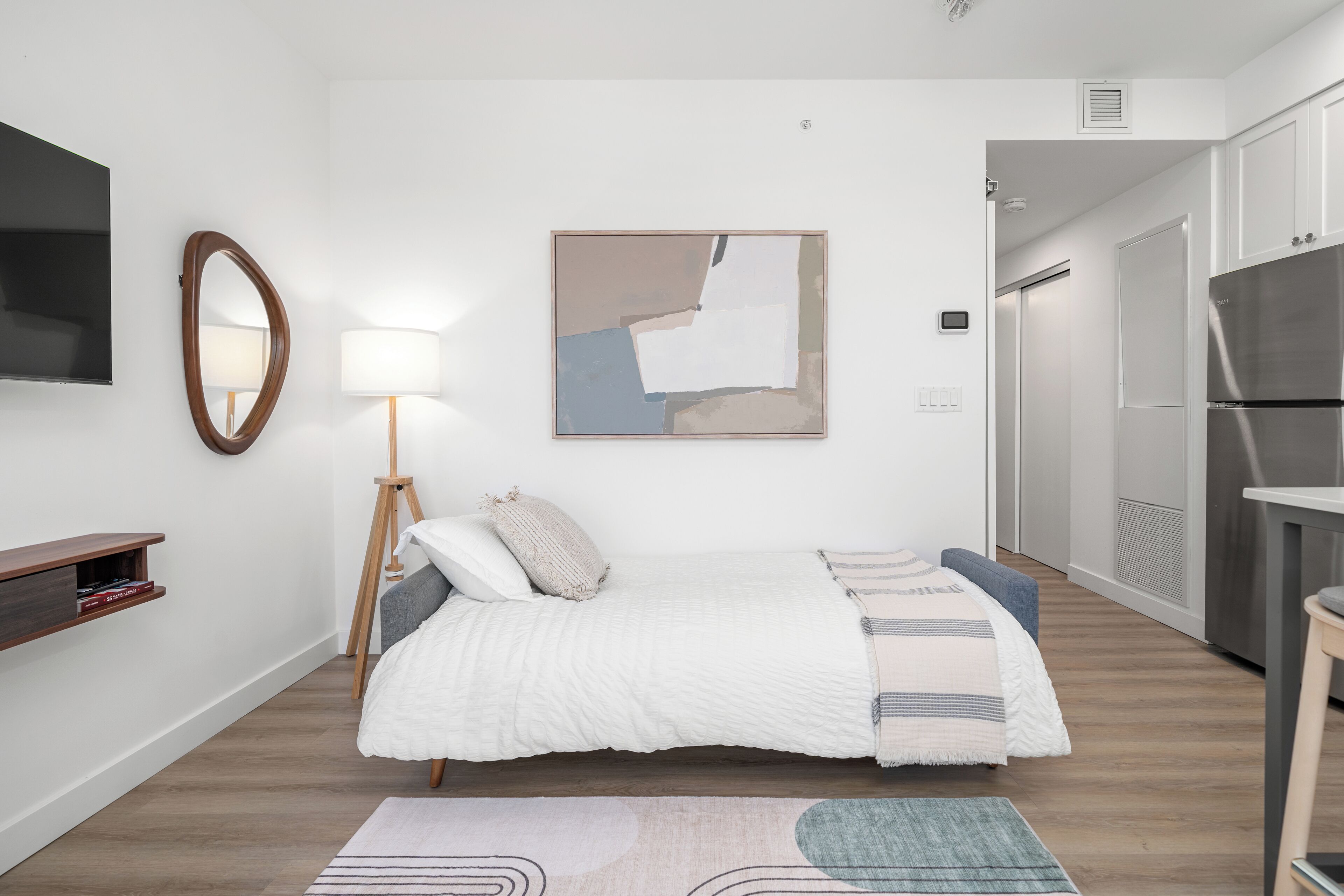 1 bedroom, iron/ironing board, internet, bed sheets