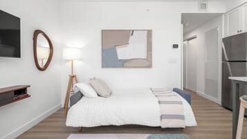 1 bedroom, iron/ironing board, internet, bed sheets
