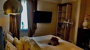 1 多间卧室、上网接入、床单