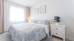 4 chambres, fer et planche à repasser, Wi-Fi, literie fournie
