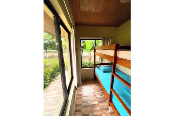 2 dormitorios, wifi gratis, ropa de cama y accesible en silla de ruedas