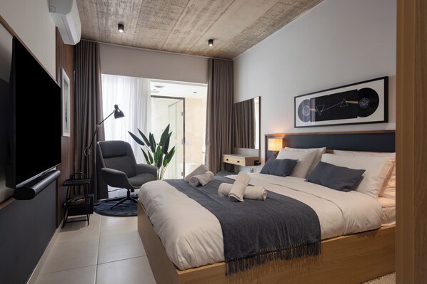 1 bedroom, desk, iron/ironing board, free WiFi