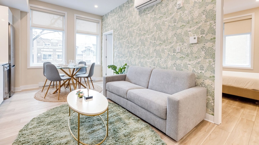 Mont Royal Suites