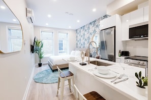 City Studio Suite 3, City View | Private kitchen | Full-sized fridge, microwave, oven, stovetop