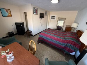 Luxe beddengoed, een bureau, gratis extra bedden, gratis wifi