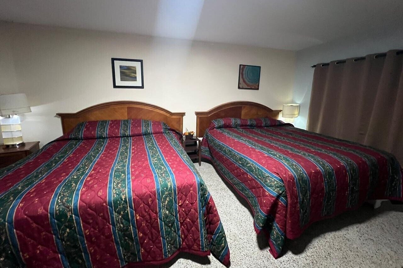 高級寢具、書桌、免費摺床/加床、免費 Wi-Fi