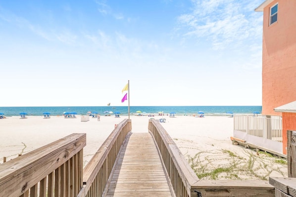 Condo, 1 King Bed with Sofa bed (Sea Glass 216) | Beach