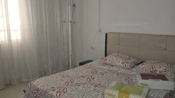 2 Schlafzimmer, Bügeleisen/Bügelbrett, Internetzugang