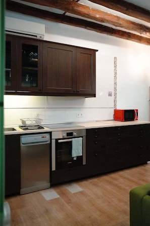 Fridge, microwave, oven, dishwasher