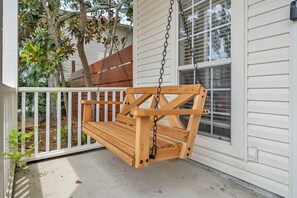 House, Multiple Beds (Milo's Beach Bungalow) | Terrace/patio - Milo's Beach Cottage (Santa Rosa Beach)