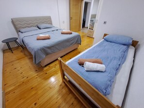 5 bedrooms, WiFi, bed sheets - Villa Icarus Sarajevo (Sarajevo)
