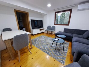 Living area - Villa Icarus Sarajevo (Sarajevo)