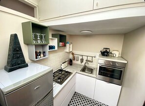 Ofen, Herdplatte, Geschirrspüler