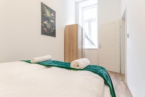 Desk, WiFi, bed sheets