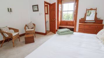 3 bedrooms, individually decorated, individually furnished, free WiFi