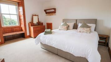 3 bedrooms, individually decorated, individually furnished, free WiFi