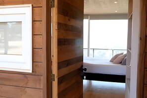 Cabin | Free WiFi