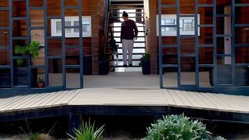 Cabin | Exterior detail
