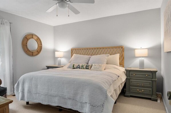 5 habitaciones, tabla de planchar con plancha, wifi y ropa de cama 