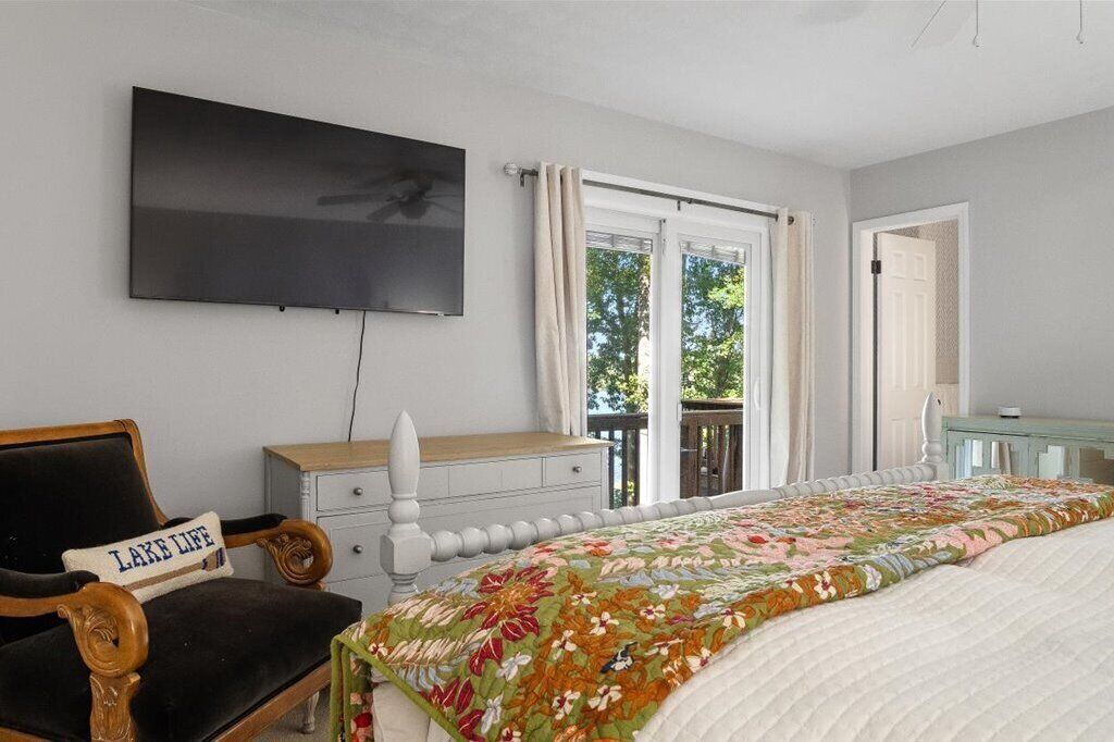 5 quartos, ferros/tábuas de passar roupa, Wi-Fi, roupa de cama