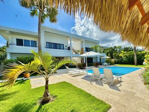 Fachada da propriedade