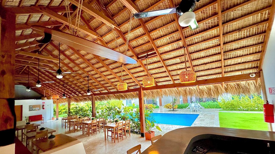 La Curadina Encuentro Surf Resort