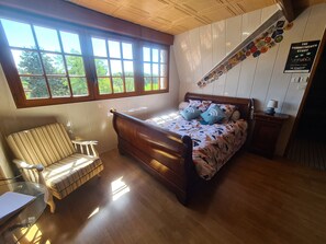 3 habitaciones, tabla de planchar con plancha, wifi y ropa de cama 