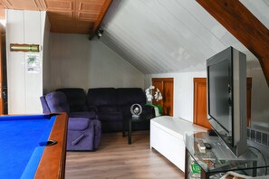 TV, DVD player, stereo - New and Spacious Fully Equipped Apartment 103 m² (Étaples)