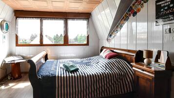 3 chambres, fer et planche à repasser, Wi-Fi, literie fournie