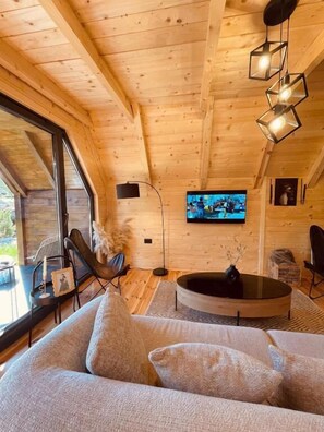 Villa, Balcony, Mountain View | Living area | 42-inch flat-screen TV with cable channels - Mountain Homes Durmitor 3 (Uskoci)