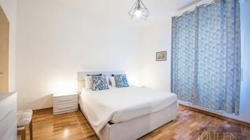 1 quarto, Wi-Fi de cortesia, roupa de cama