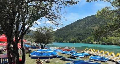 Le Nid des Amis, garden, pool and view