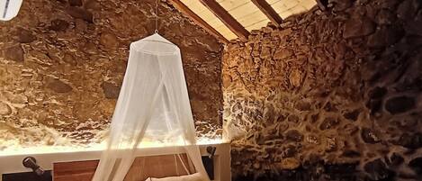 1 chambre, fer et planche Ă repasser, lit parapluie, Wi-Fi gratuit