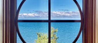 Keweenaw Castle Guest Wing: Lake Superior Luxury Sauna/Hot Tub/Massages...