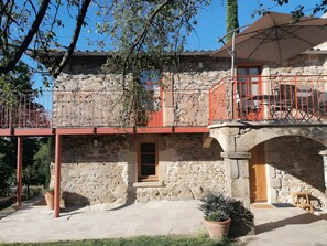 Exterior - Holiday Home 'Les Lavoirs' with Mountain View (Crozes-Hermitage)