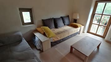 2 chambres, fer et planche Ă  repasser, Wi-Fi, draps fournis