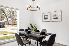 Dining - Modern 4BR Retreat • Family & Pet Friendly • Near Cypress, Tomball, Spring (Houston)