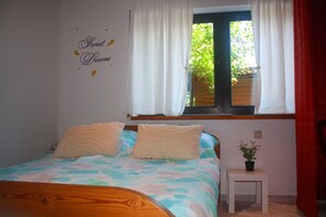 2 bedrooms, Internet, bed sheets