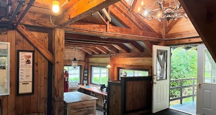 Enchanting Off=Grid Glamping Tent @ Dagger's Ravine