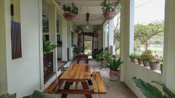 Outdoor dining