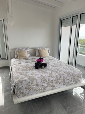 Tabla de planchar con plancha 