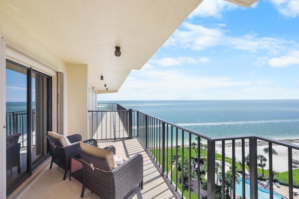 Condo, 1 King Bed with Sofa bed (Rare desirable unit located in Shipps) | Property grounds