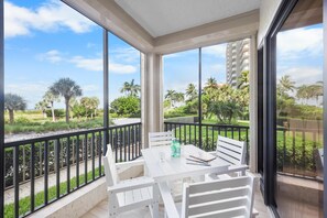 Condo, 1 King Bed (First floor walkout beachfront condom) | Dining