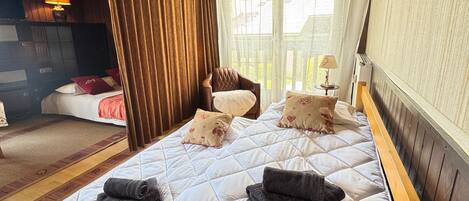 Iron/ironing board, WiFi