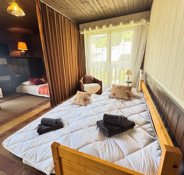 Iron/ironing board, WiFi