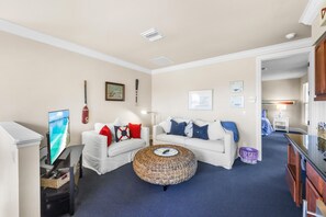 House, Multiple Beds (Waterfront home with heated pool, spa) | Living area